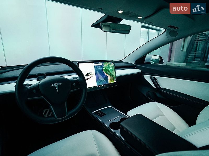 Седан Tesla Model 3 2021 в Харькове