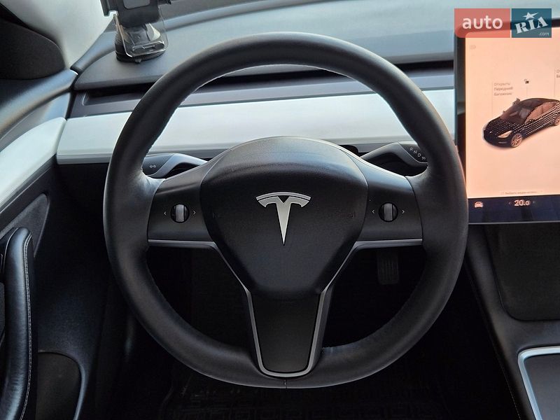 Седан Tesla Model 3 2021 в Києві