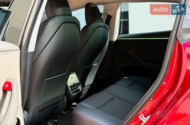Седан Tesla Model 3 2024 в Киеве
