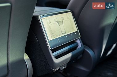 Седан Tesla Model 3 2024 в Киеве