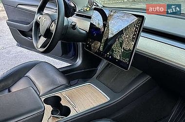 Седан Tesla Model 3 2021 в Львове
