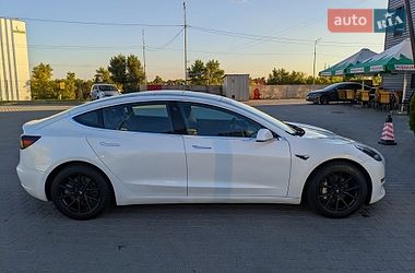Седан Tesla Model 3 2020 в Києві