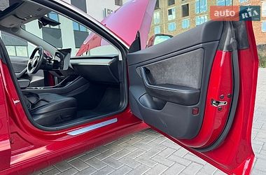 Седан Tesla Model 3 2018 в Ровно