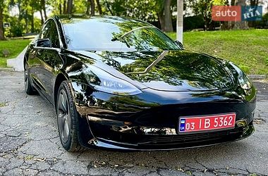 Седан Tesla Model 3 2018 в Кам'янському