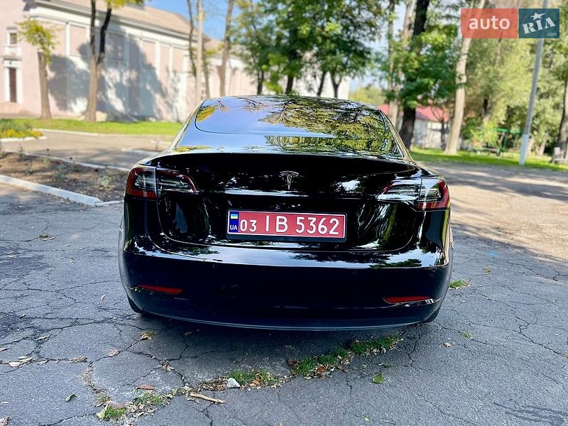 Седан Tesla Model 3 2018 в Каменском