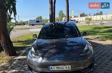 Седан Tesla Model 3 2022 в Гостомелі