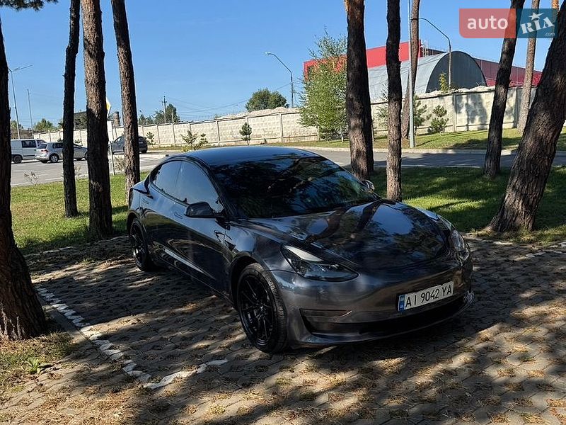 Седан Tesla Model 3 2022 в Гостомеле