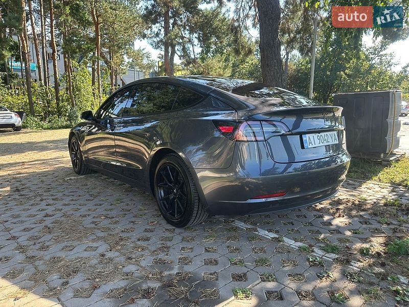 Седан Tesla Model 3 2022 в Гостомеле