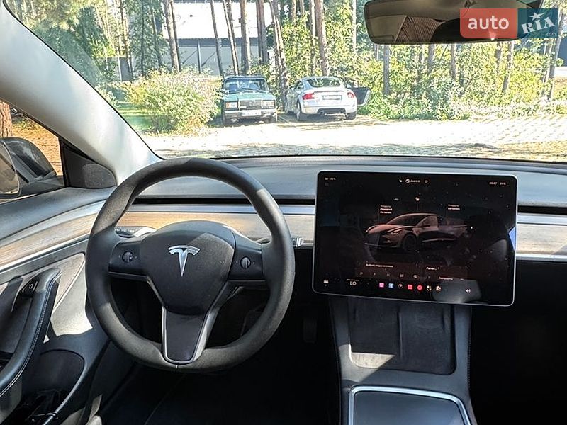 Седан Tesla Model 3 2022 в Гостомеле