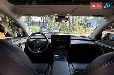 Седан Tesla Model 3 2022 в Гостомелі