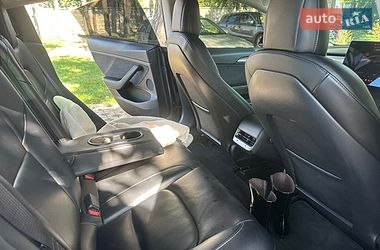 Седан Tesla Model 3 2022 в Гостомелі