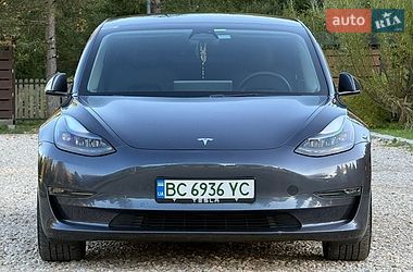 Седан Tesla Model 3 2022 в Самборі