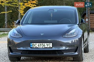 Седан Tesla Model 3 2022 в Самборі