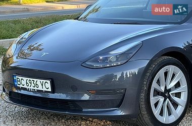 Седан Tesla Model 3 2022 в Самборі