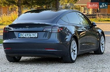 Седан Tesla Model 3 2022 в Самборі