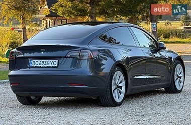 Седан Tesla Model 3 2022 в Самборі