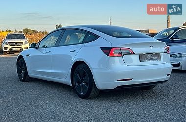 Седан Tesla Model 3 2023 в Рівному