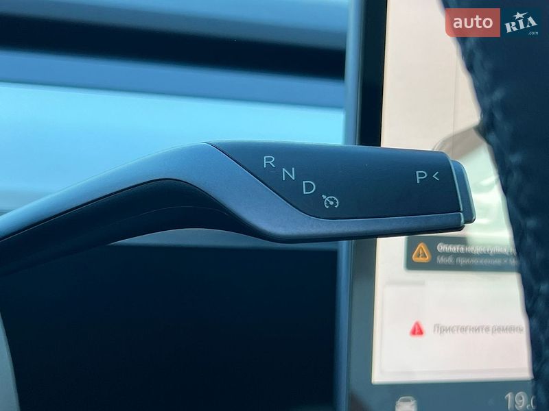 Седан Tesla Model 3 2023 в Рівному