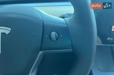 Седан Tesla Model 3 2022 в Києві