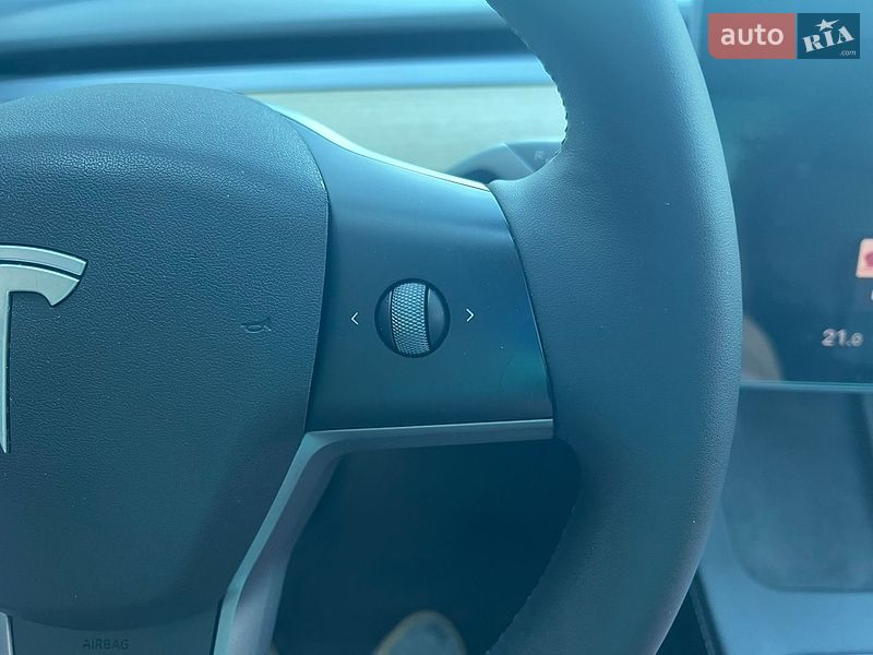 Седан Tesla Model 3 2022 в Києві