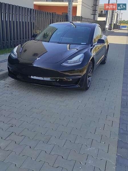 Седан Tesla Model 3 2019 в Києві