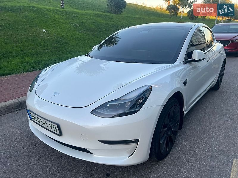 Tesla Model 3 2022