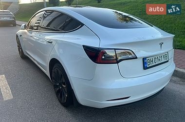 Седан Tesla Model 3 2022 в Киеве