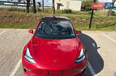 Седан Tesla Model 3 2018 в Львове