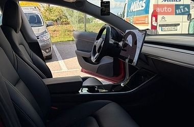Седан Tesla Model 3 2018 в Львове