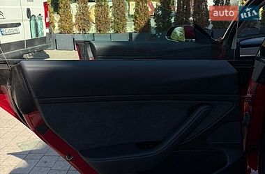 Седан Tesla Model 3 2018 в Львове
