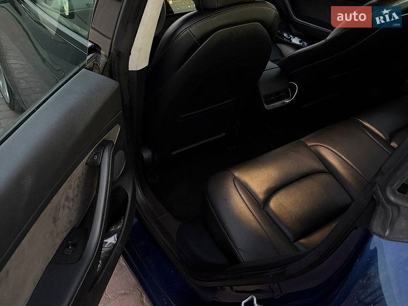 Седан Tesla Model 3 2022 в Ивано-Франковске