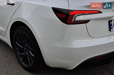 Седан Tesla Model 3 2025 в Полтаві