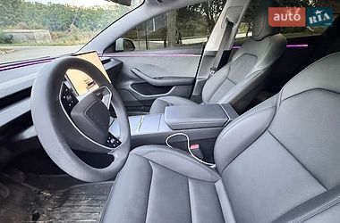 Седан Tesla Model 3 2025 в Полтаві
