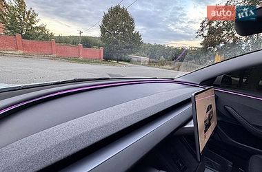 Седан Tesla Model 3 2025 в Полтаві