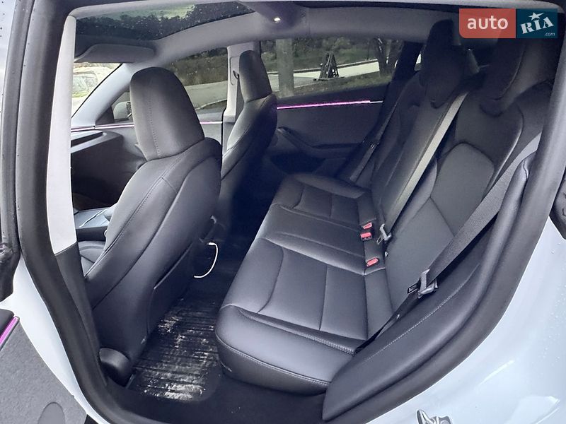 Седан Tesla Model 3 2025 в Полтаві