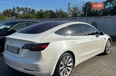 Седан Tesla Model 3 2017 в Киеве