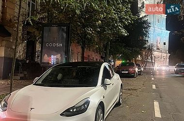 Седан Tesla Model 3 2017 в Киеве
