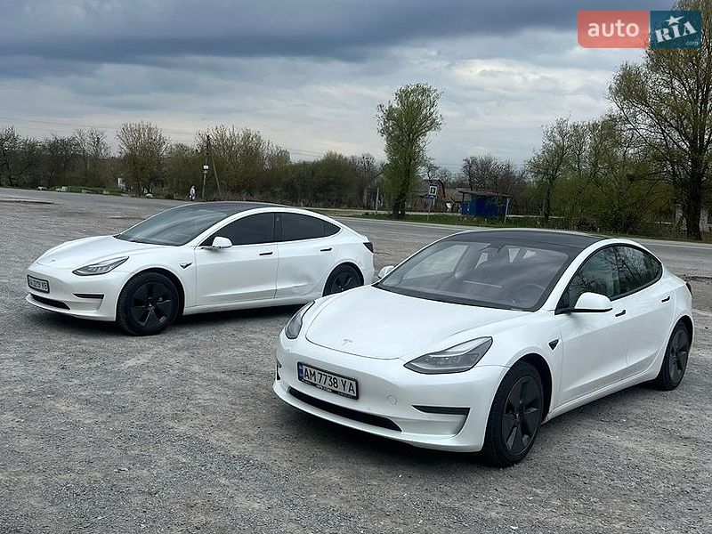 Седан Tesla Model 3 2017 в Киеве