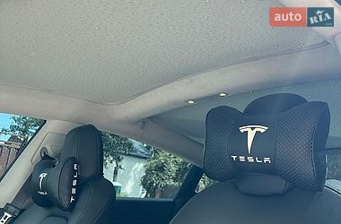 Седан Tesla Model 3 2017 в Киеве