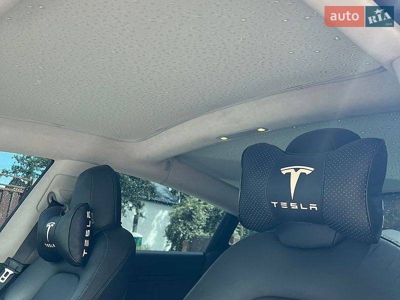 Седан Tesla Model 3 2017 в Киеве