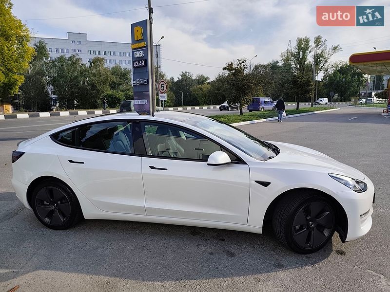 Седан Tesla Model 3 2022 в Харькове