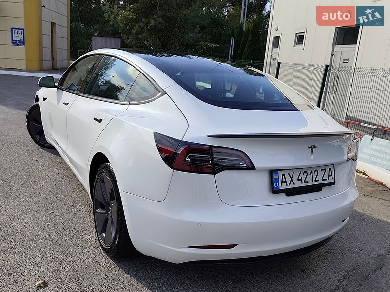 Седан Tesla Model 3 2022 в Харькове