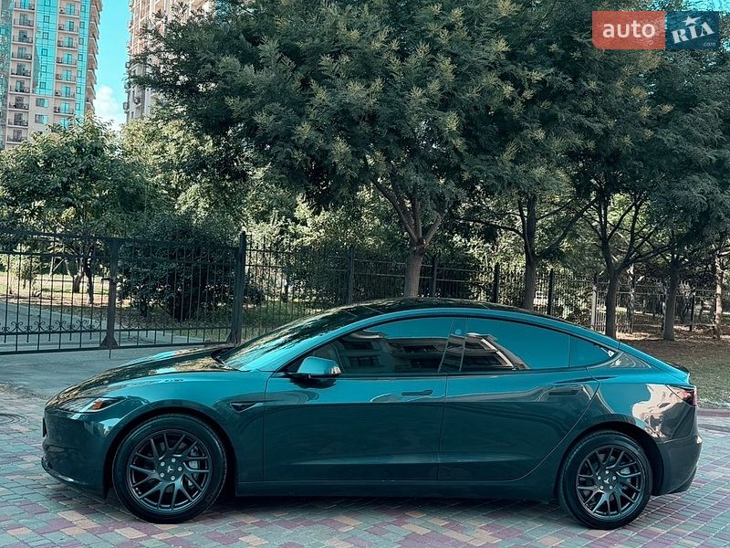 Седан Tesla Model 3 2024 в Одессе