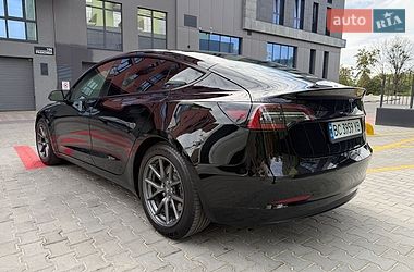 Седан Tesla Model 3 2022 в Львове