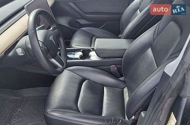 Седан Tesla Model 3 2020 в Києві