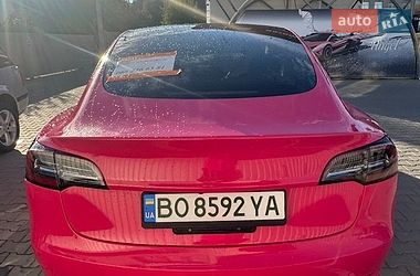 Седан Tesla Model 3 2023 в Монастириській