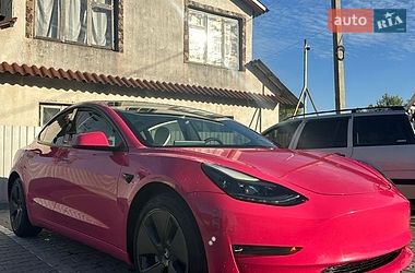 Седан Tesla Model 3 2023 в Монастириській