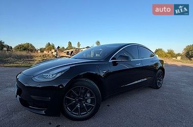 Седан Tesla Model 3 2019 в Бердичеве