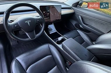 Седан Tesla Model 3 2019 в Бердичеве