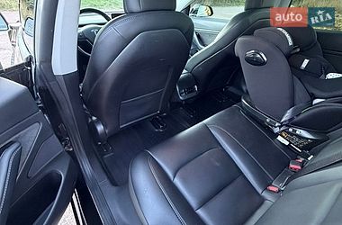 Седан Tesla Model 3 2019 в Бердичеве